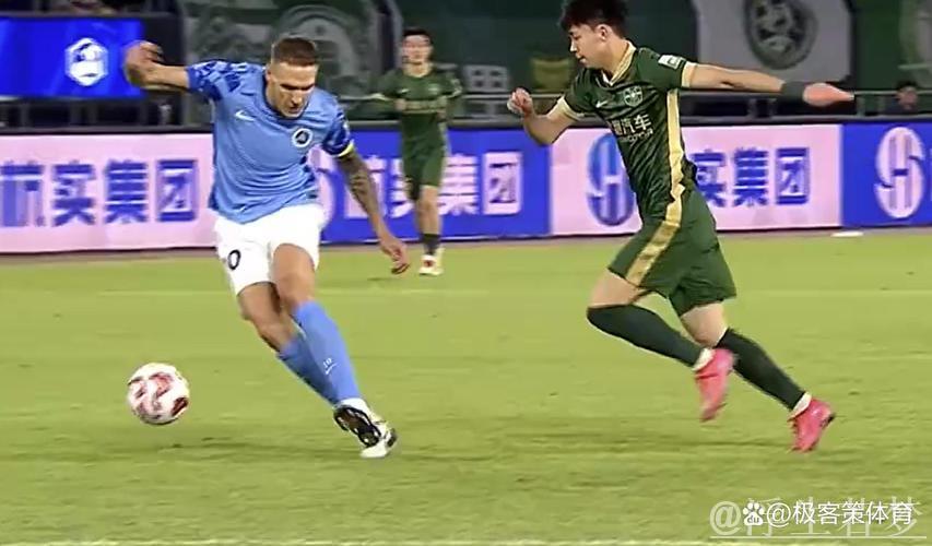 布彭扎梅开二度，童磊建功助攻，赵博扑救 上海3-0大胜深圳