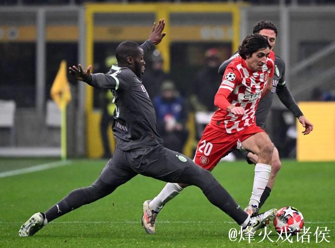 欧冠资格赛：费内巴切5-2费耶诺德 总分6-4逆转晋级